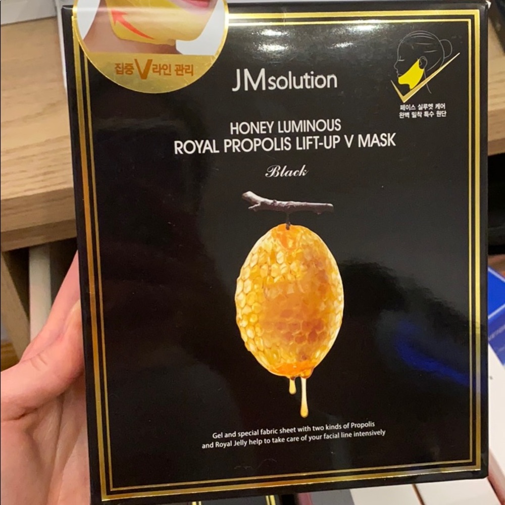JMsolution honey luminous royal lift-up V mask